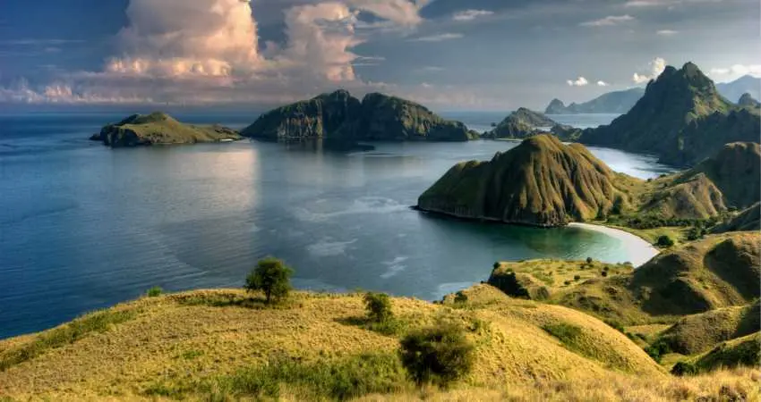 Island Hopping in Indonesia: An Epic Tour of the Archipelago