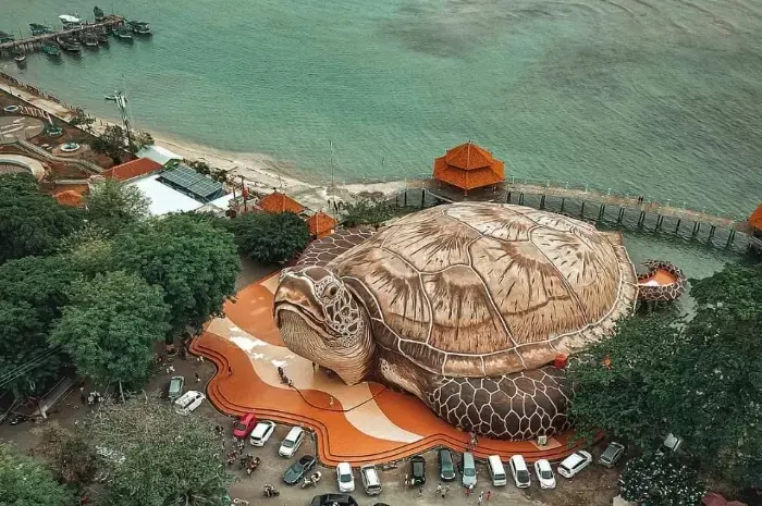 Kartini Beach, an Amazing Beautiful Beach in Jepara