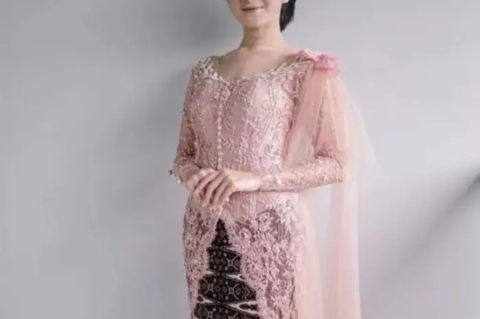 10 Recommendations for Elegant and Trendy Brocade Kebaya Party Models